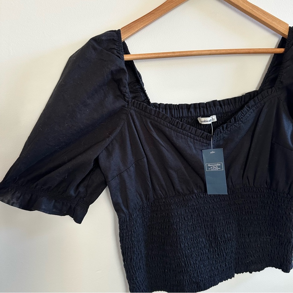 NWT 100% cotton black smocked crop top with puffed sleeves- L - Picture 3 of 5